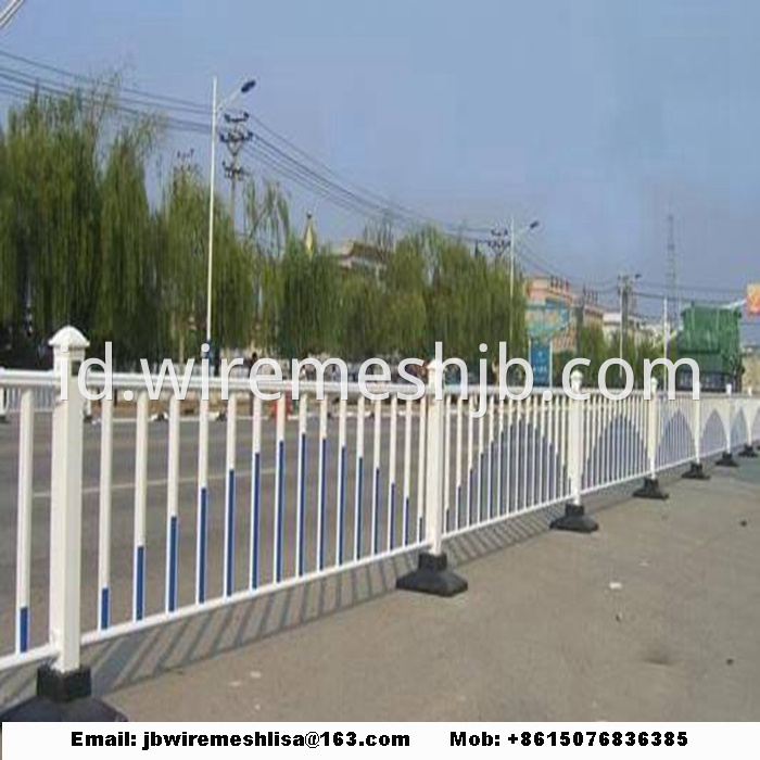 Powder Coated Traffic Zinc Steel Fence